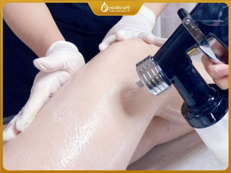 Cơ chế đầu phun Nano siêu vi điểm giúp dưỡng chất bao phủ toàn bộ bề mặt biểu bì da