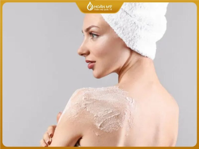 Buổi tối được xem là thời điểm “vàng” để tắm trắng cho mọi loại da