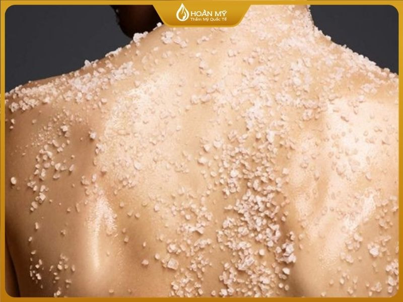 Thanh tẩy Thanh tẩy body với muối nghệ thiên nhiên