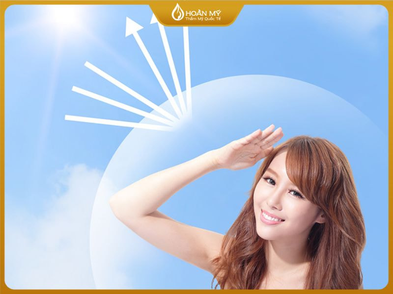 Bảo vệ da khỏi ánh nắng, tránh kích ứng và sạm da sau khi điều trị mụn