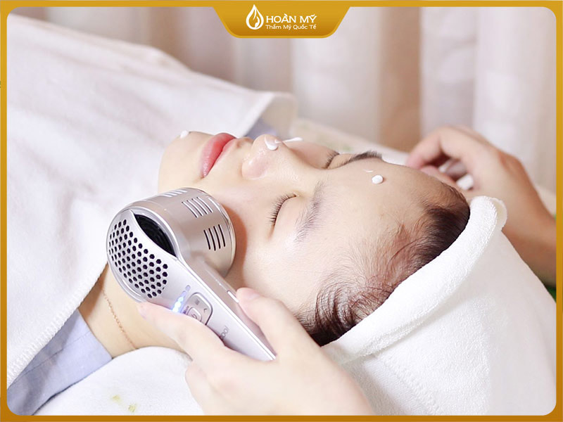 Làn da cần được chăm sóc ngay sau khi nặn để đảm bảo quá trình phục hồi