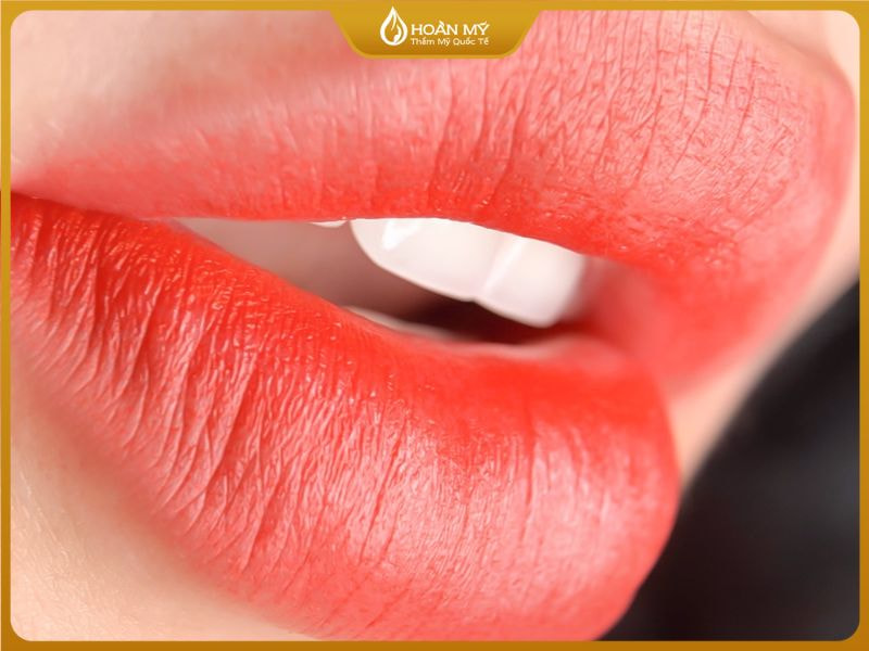 Một trong những dấu hiệu phun môi thành công là môi lên màu chuẩn sau 1 - 2 tuần