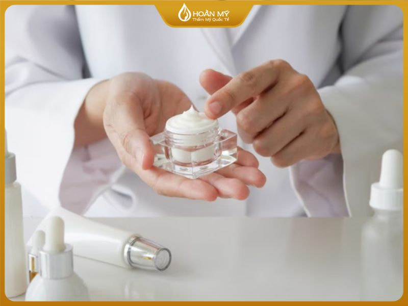 chăm sóc da có giúp mụn bọc có tự xẹp không
